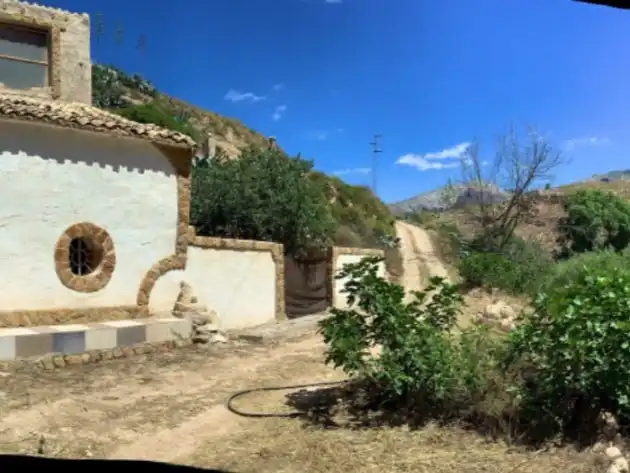 Finca rústica en venta en Ceal, 64, Huesa Vista exterior de Finca rústica en venta en Huesa con Jardín privado y Piscina