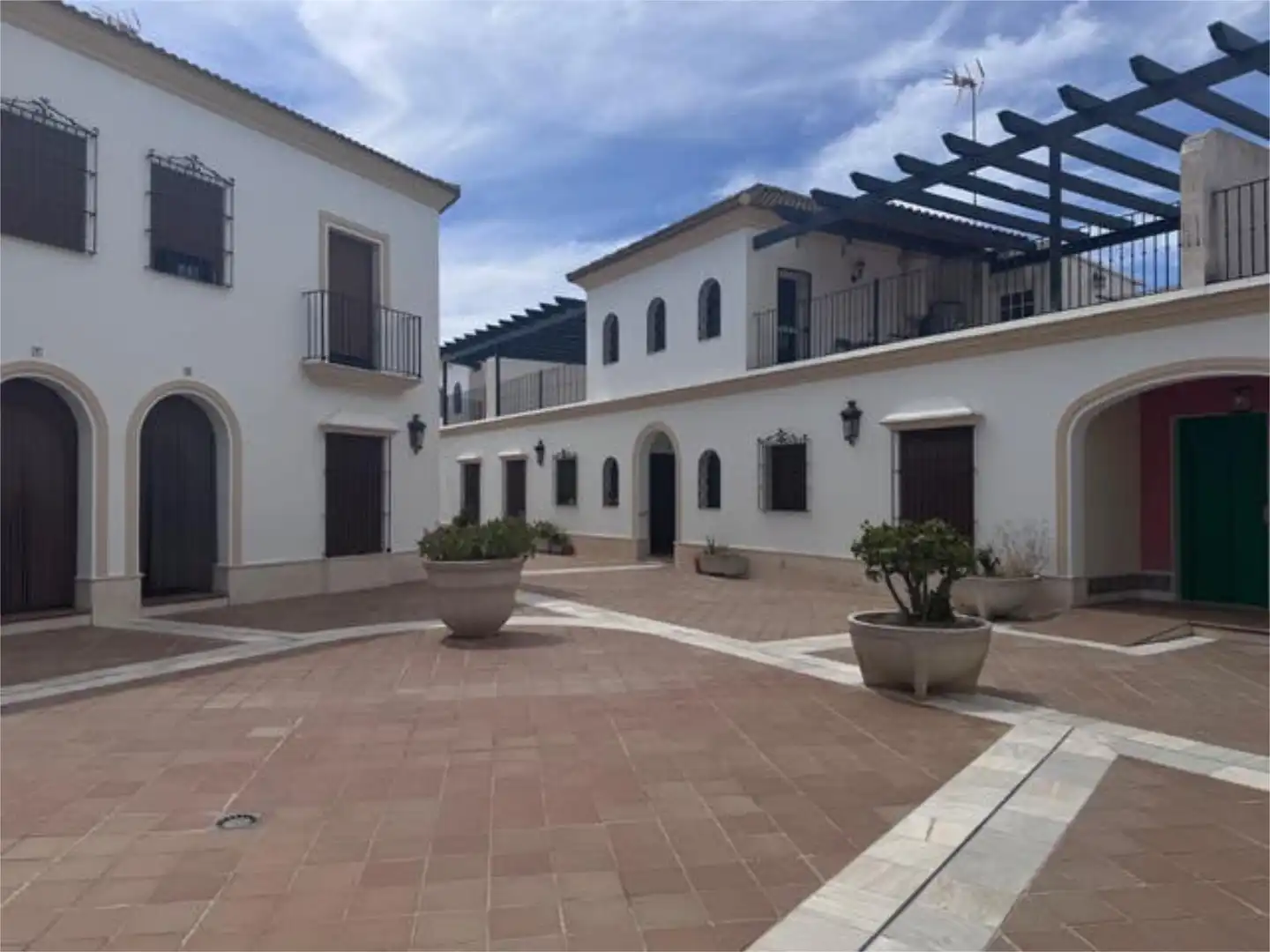Vista exterior de Casa o xalet de lloguer en Osuna amb Calefacció, Jardí privat i Terrassa