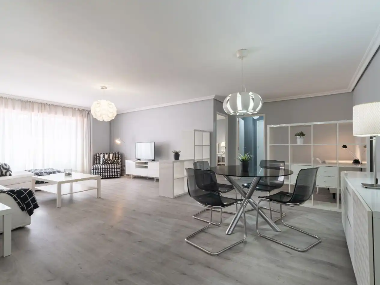 Piso en venta en Rúa da Coruña, 35, Plaza Industria Sala de estar de Piso en venta en Vigo con Calefacción, Parquet y Trastero