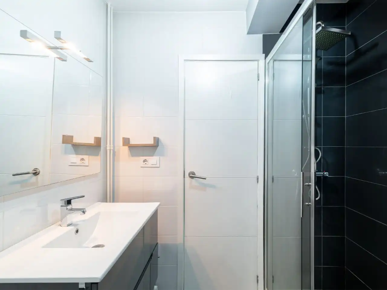 Piso en venta en Rúa da Coruña, 35, Plaza Industria Baño de Piso en venta en Vigo con Calefacción, Parquet y Trastero