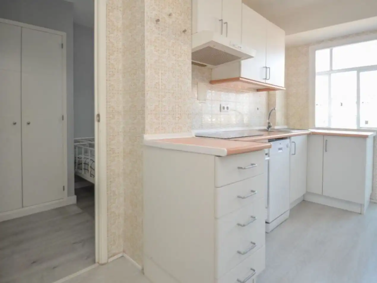 Piso en venta en Rúa da Coruña, 35, Plaza Industria Cocina de Piso en venta en Vigo con Calefacción, Parquet y Trastero