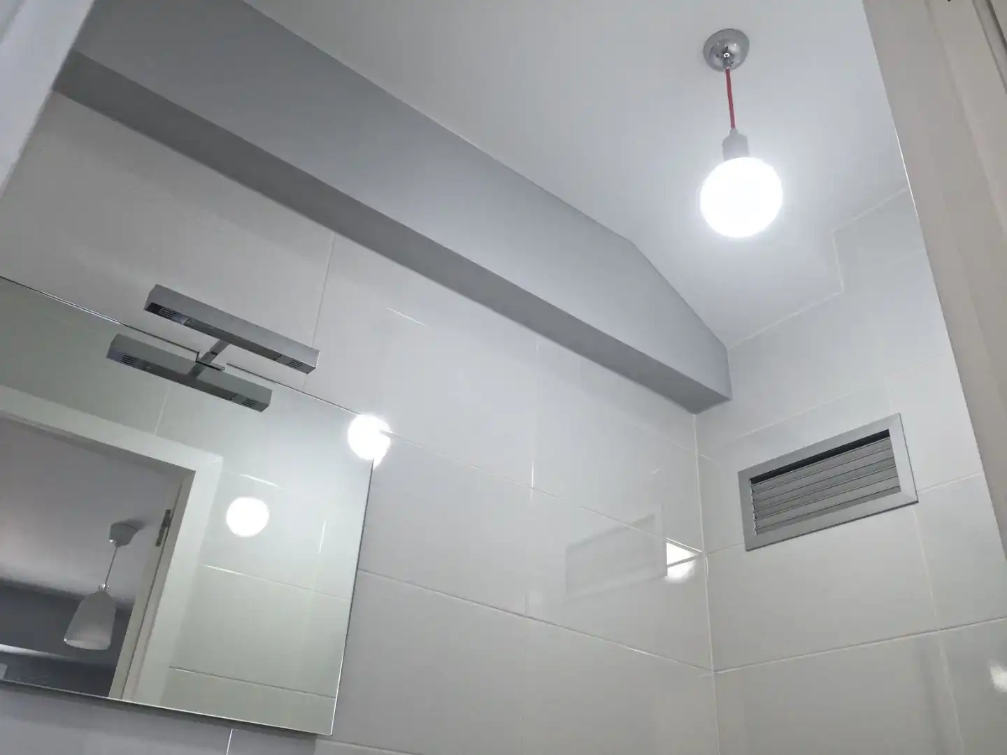 Piso en venta en Rúa da Coruña, 35, Plaza Industria Baño de Piso en venta en Vigo con Calefacción, Parquet y Trastero