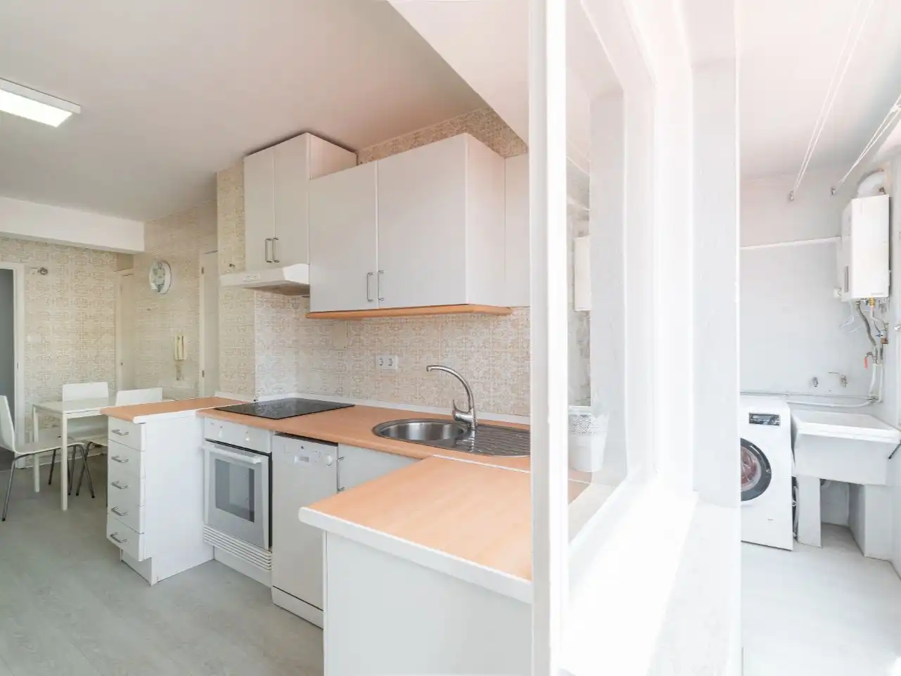 Piso en venta en Rúa da Coruña, 35, Plaza Industria Cocina de Piso en venta en Vigo con Calefacción, Parquet y Trastero