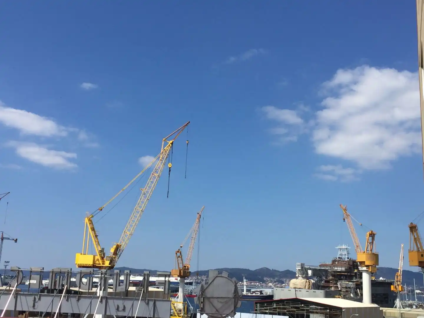 Piso en venta en Rúa da Coruña, 35, Plaza Industria Piso en venta en Vigo con Calefacción, Parquet y Trastero