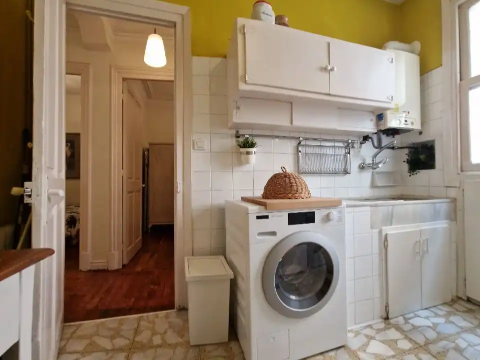 Wohnung zur Miete in Maiatzaren Biko Kalea, 10, Bilbao Küche von Wohnung zur Miete in Bilbao mit Balkon