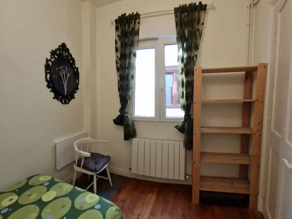 Habitación de Piso de alquiler en Bilbao  con Calefacción, Parquet y Amueblado