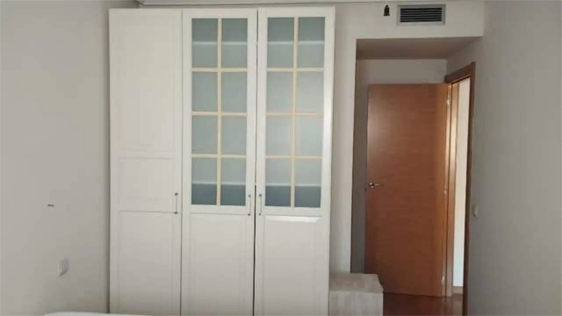 Schlafzimmer von Wohnungen zum Verkauf in  Logroño mit Schwimmbad