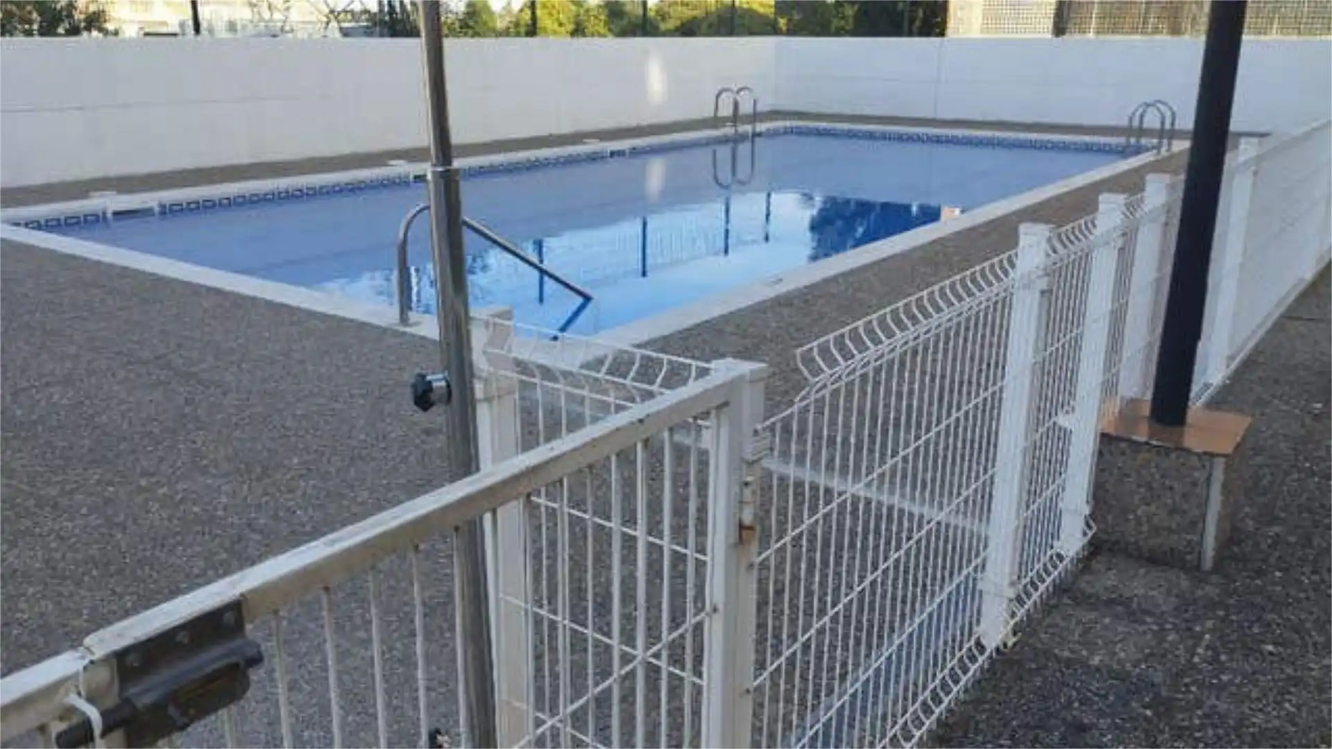 Schwimmbecken von Wohnungen zum Verkauf in  Logroño mit Schwimmbad