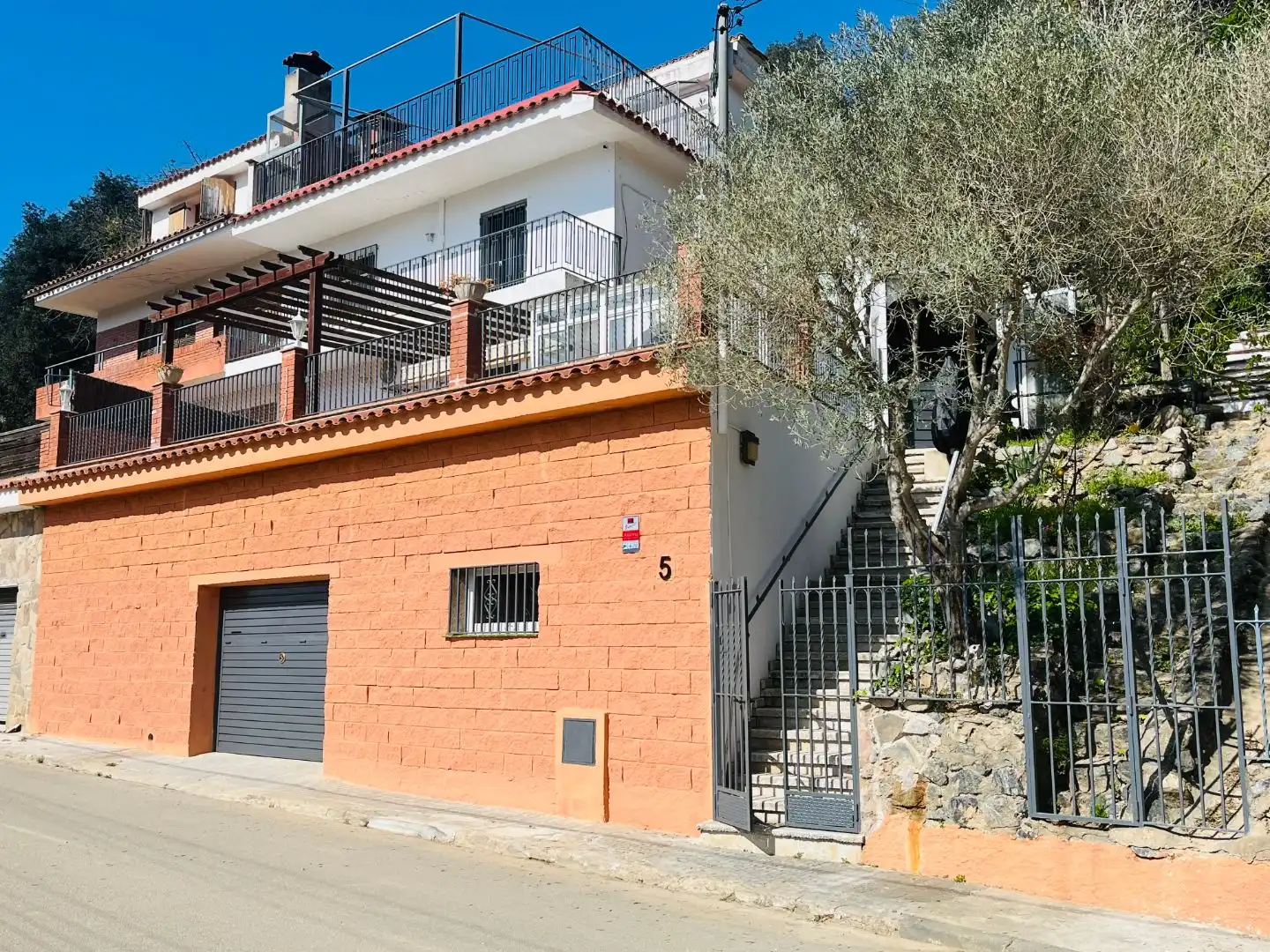Houses for sale in Carrer del Montseny, 5, Sant Cebrià de Vallalta Exterior view of Houses for sale in Sant Cebrià de Vallalta with Air Conditioner, Terrace and Swimming Pool