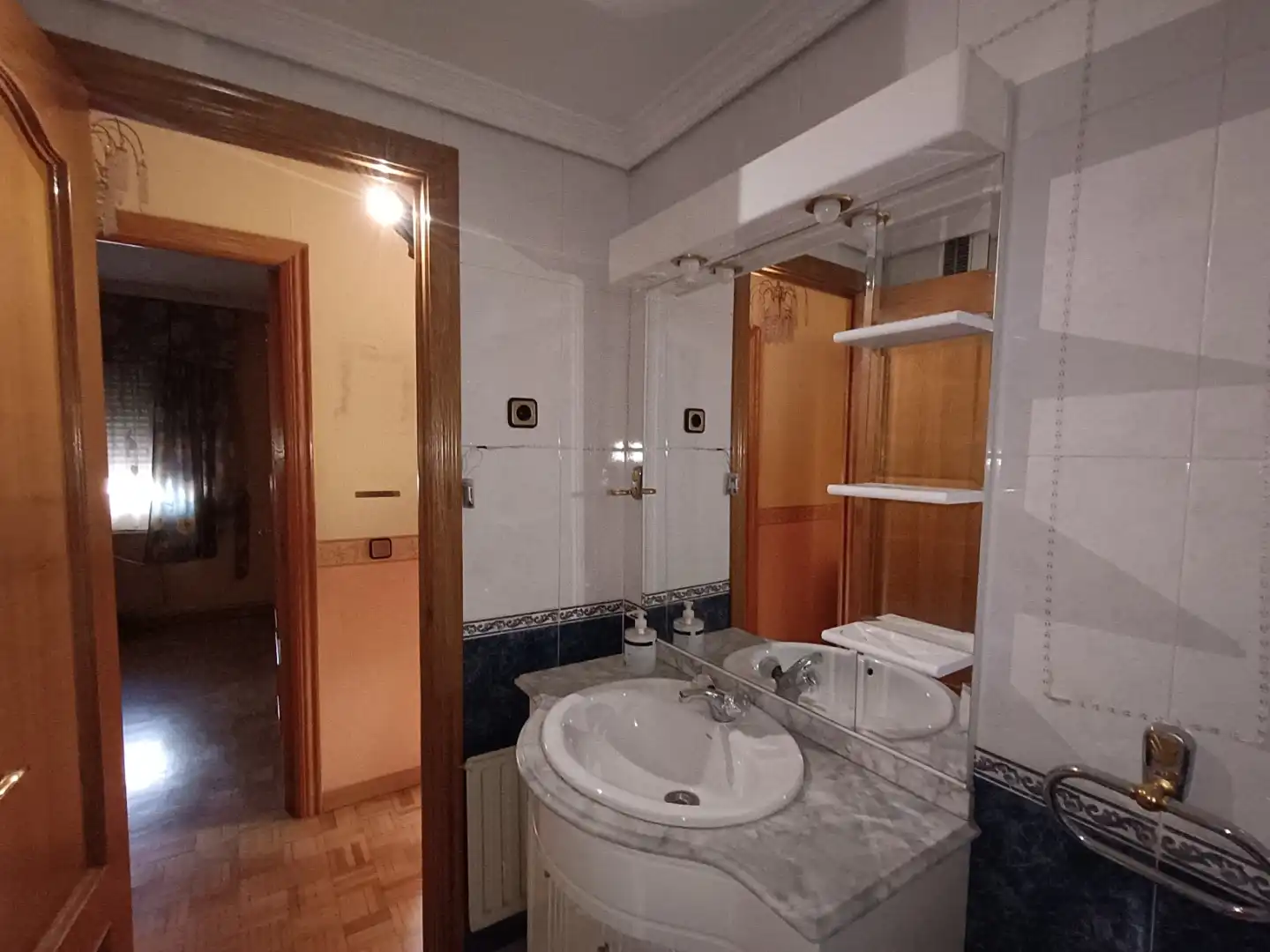 Wohnung zum Verkauf in Calle de Méjico, 8, Valleaguado - La Cañada Badezimmer von Wohnung zum Verkauf in Coslada mit Heizung, Privatgarten und Parkett