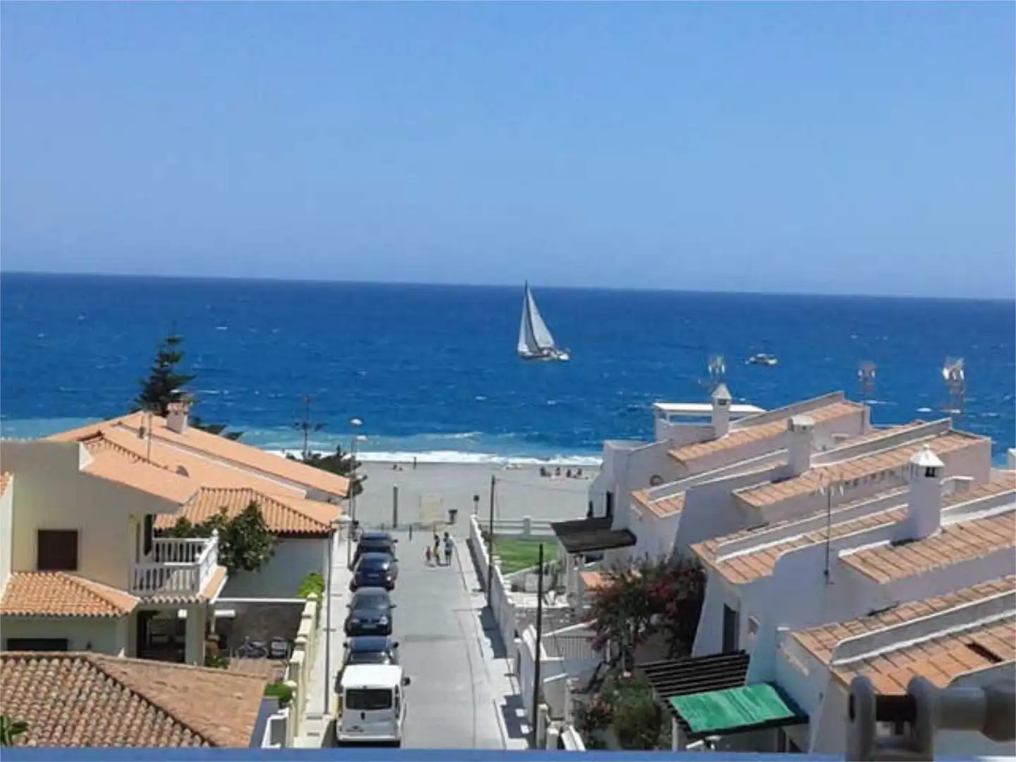 Apartamento de alquiler en Calahonda - Carchuna Vista exterior de Apartamento de alquiler en Motril con Calefacción, Jardín privado y Terraza