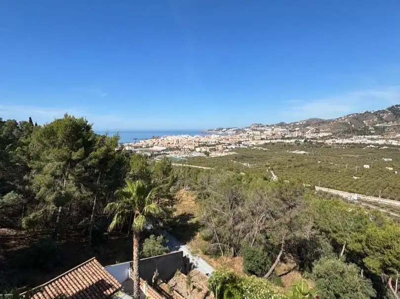 Vista exterior de Piso en venta en Almuñécar con Aire acondicionado, Calefacción y Jardín privado