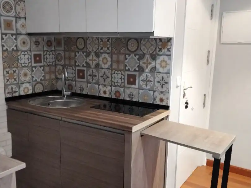 Pis de lloguer a Calle del Parroco Eusebio Cuenca, 34, Delicias Cuina de Pis de lloguer en Madrid amb Moblat