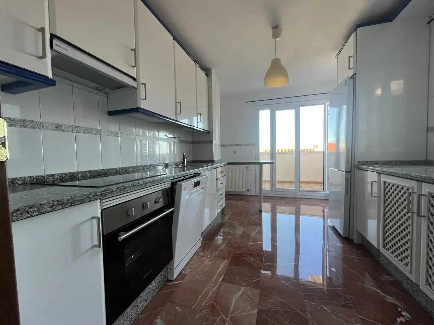 Küche von Wohnung zum Verkauf in Badajoz mit Klimaanlage, Heizung und Terrasse