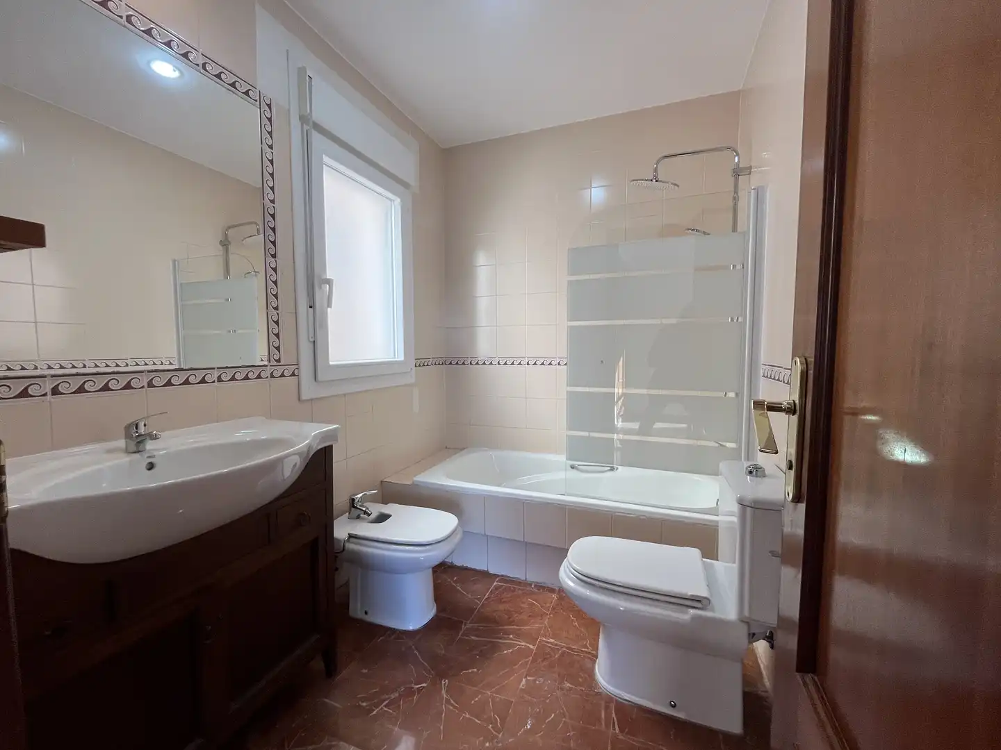 Badezimmer von Wohnung zum Verkauf in Badajoz mit Klimaanlage, Heizung und Terrasse