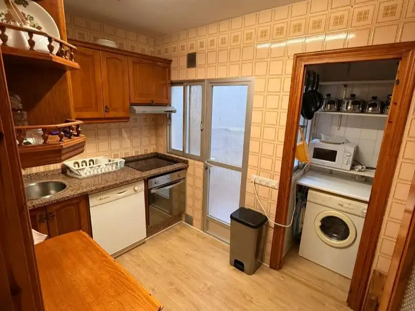 Cocina de Piso de alquiler en Almería con Terraza y Amueblado