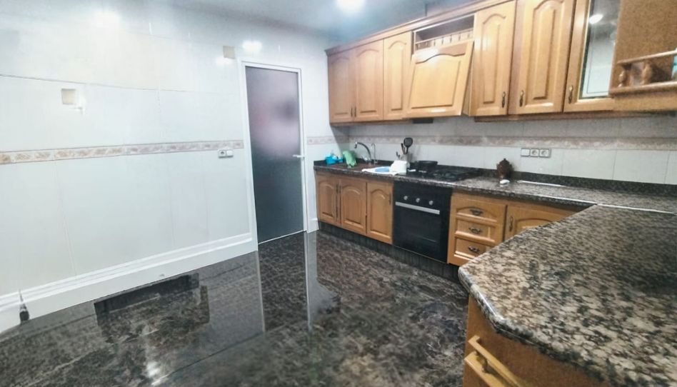 Piso en venta en Plaça Reis Catòlics, 17, Plaza Crevillente - Antiguos Juzgados - El Asilo, Elche / Elx - imagen 1 Foto 1 de Piso en venta en Plaça Reis Catòlics, 17, Plaza Crevillente - Antiguos Juzgados - El Asilo, Elche / Elx