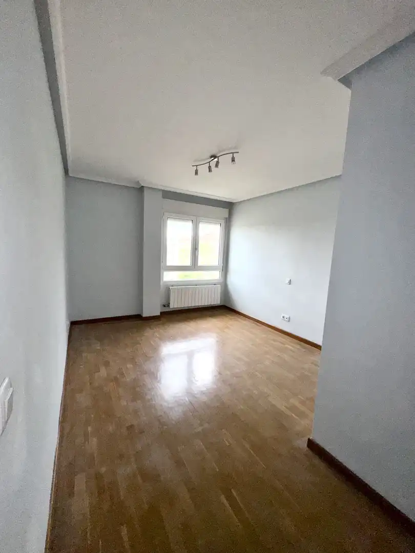 Flat for rent in Avenida de León / Carril Lateral, 36, Tordesillas