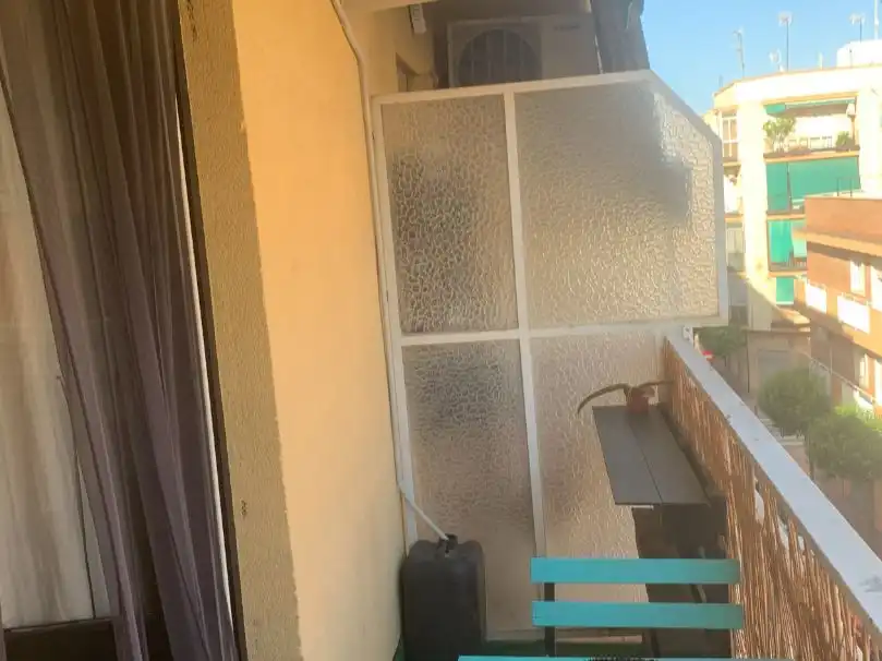 Habitación en Calle Pintor Murillo, 9, Centro Terraza de Piso para compartir en San Vicente del Raspeig / Sant Vicent del Raspeig con Aire acondicionado, Amueblado y Balcón