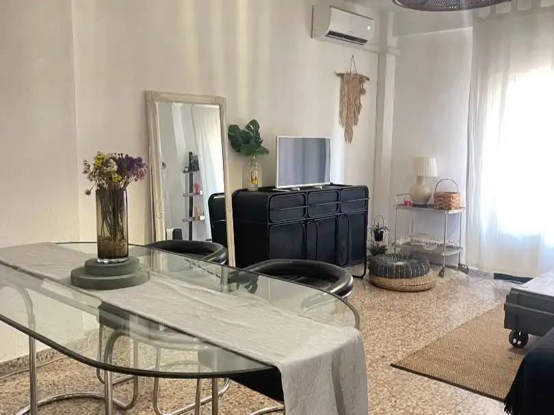 Habitación en Calle Pintor Murillo, 9, Centro Sala de estar de Piso para compartir en San Vicente del Raspeig / Sant Vicent del Raspeig con Aire acondicionado, Amueblado y Balcón
