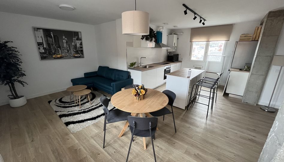 Ático de alquiler en Calle Eladia Baylina, 40, Centro, Ponferrada - imagen 1 Foto 1 de Ático de alquiler en Calle Eladia Baylina, 40, Centro, Ponferrada