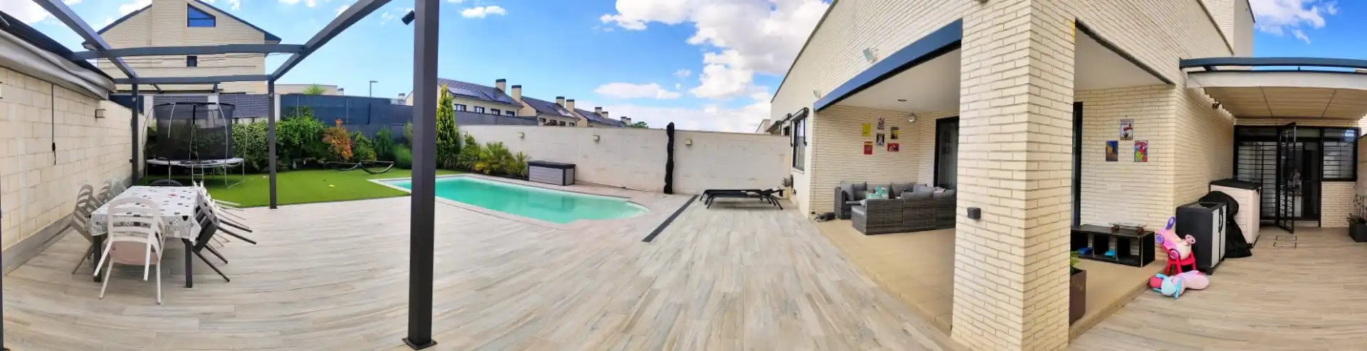 Casa o chalet en venta en Avenida del Arco Iris, 4, Urbanizaciones Terraza de Casa o chalet en venta en Rivas-Vaciamadrid con Aire acondicionado, Calefacción y Jardín privado
