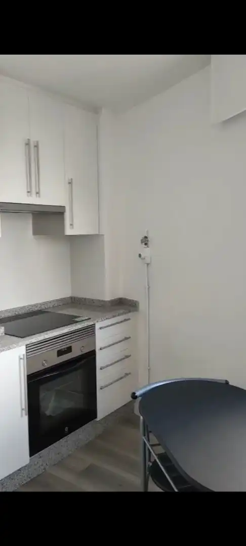 Piso de alquiler en Rúa Álvaro Cunqueiro, 6, Esteiro Cocina de Piso de alquiler en Ferrol con Calefacción, Lavadora y Microondas
