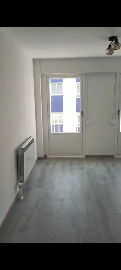 Piso de alquiler en Rúa Álvaro Cunqueiro, 6, Esteiro Terraza de Piso de alquiler en Ferrol con Calefacción, Lavadora y Microondas