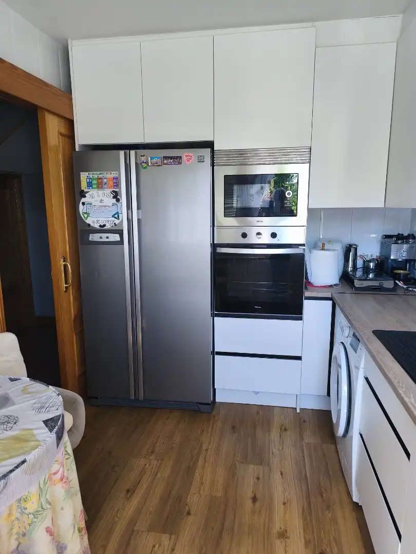 Cocina de Casa adosada en venta en Navaluenga con Calefacción, Jardín privado y Parquet