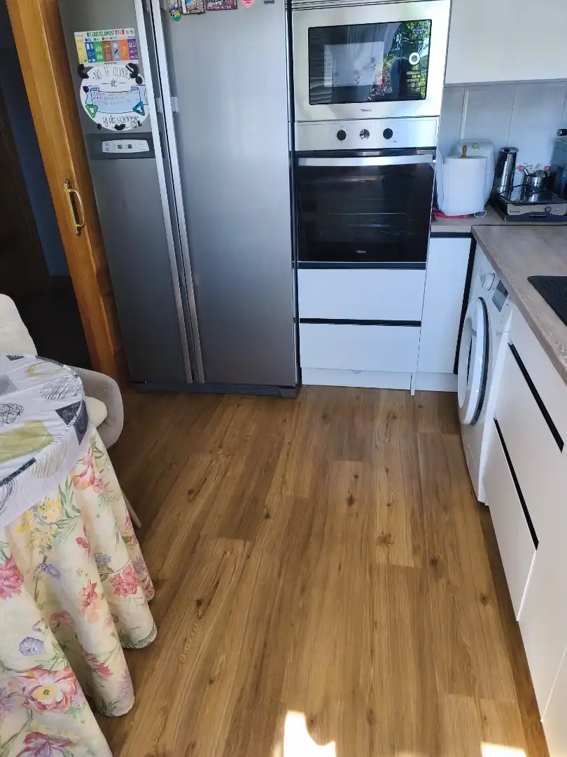 Cocina de Casa adosada en venta en Navaluenga con Calefacción, Jardín privado y Parquet