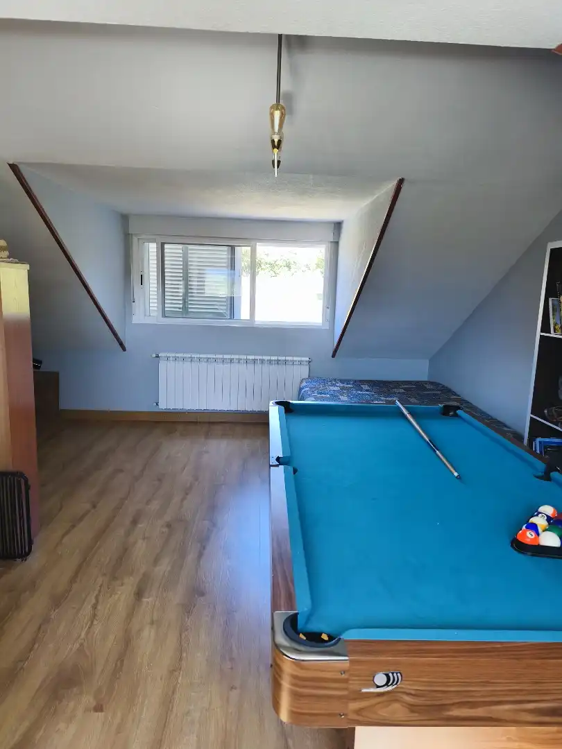 Casa adosada en venta en Navaluenga con Calefacción, Jardín privado y Parquet