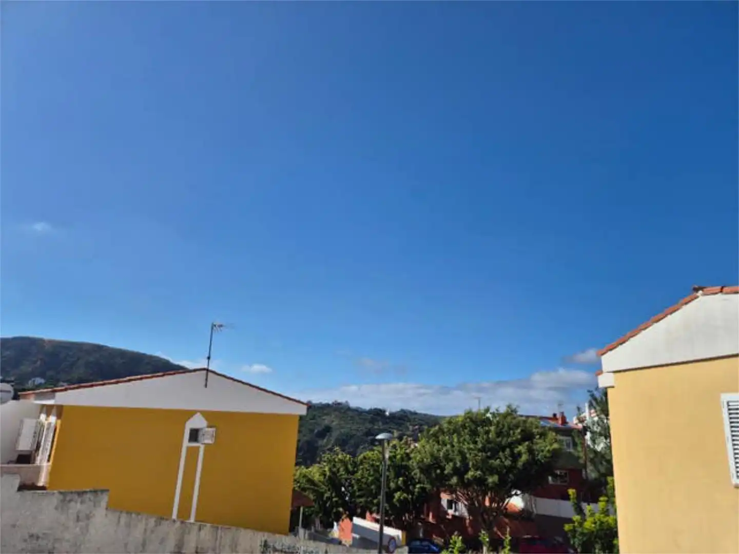 Vista exterior de Casa o xalet en venda en Santa Brígida amb Jardí privat, Terrassa i Traster