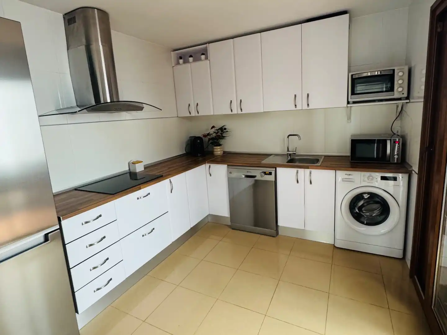 Kitchen of Detached homes for sale in Chiclana de la Frontera  with Air Conditioner, Private garden and Terrace