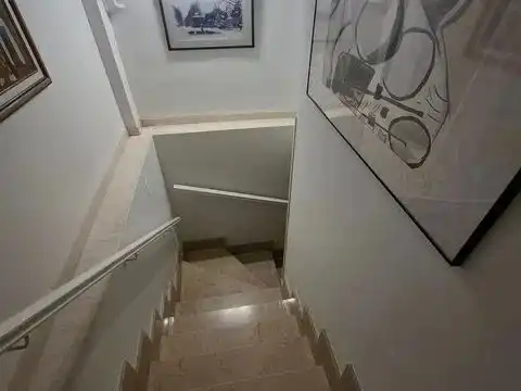 Wohnung zum Verkauf in Madrid mit Klimaanlage, Heizung und Privatgarten