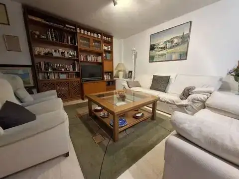 Wohnzimmer von Wohnung zum Verkauf in Madrid mit Klimaanlage, Heizung und Privatgarten
