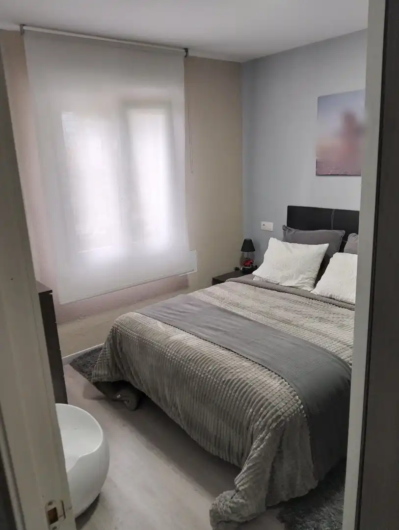 Habitación de Casa adosada en venta en Vitoria - Gasteiz con Terraza, Piscina y Balcón
