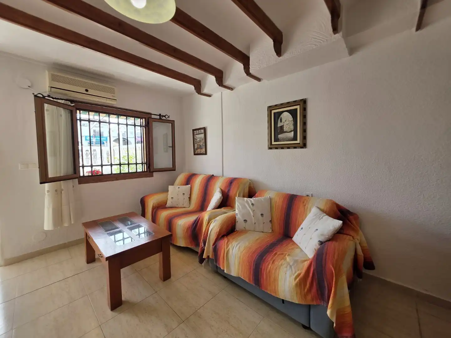 Casa adosada de alquiler en Calle Río Turia, 8, Panorama - Sierramar Sala de estar de Casa adosada de alquiler en Santa Pola con Aire acondicionado, Calefacción y Terraza