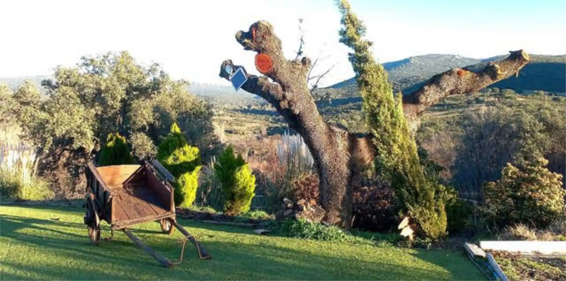 Casa adosada en venta en Los Navalucillos Jardín de Casa adosada en venta en Los Navalucillos con Jardín privado, Terraza y Trastero