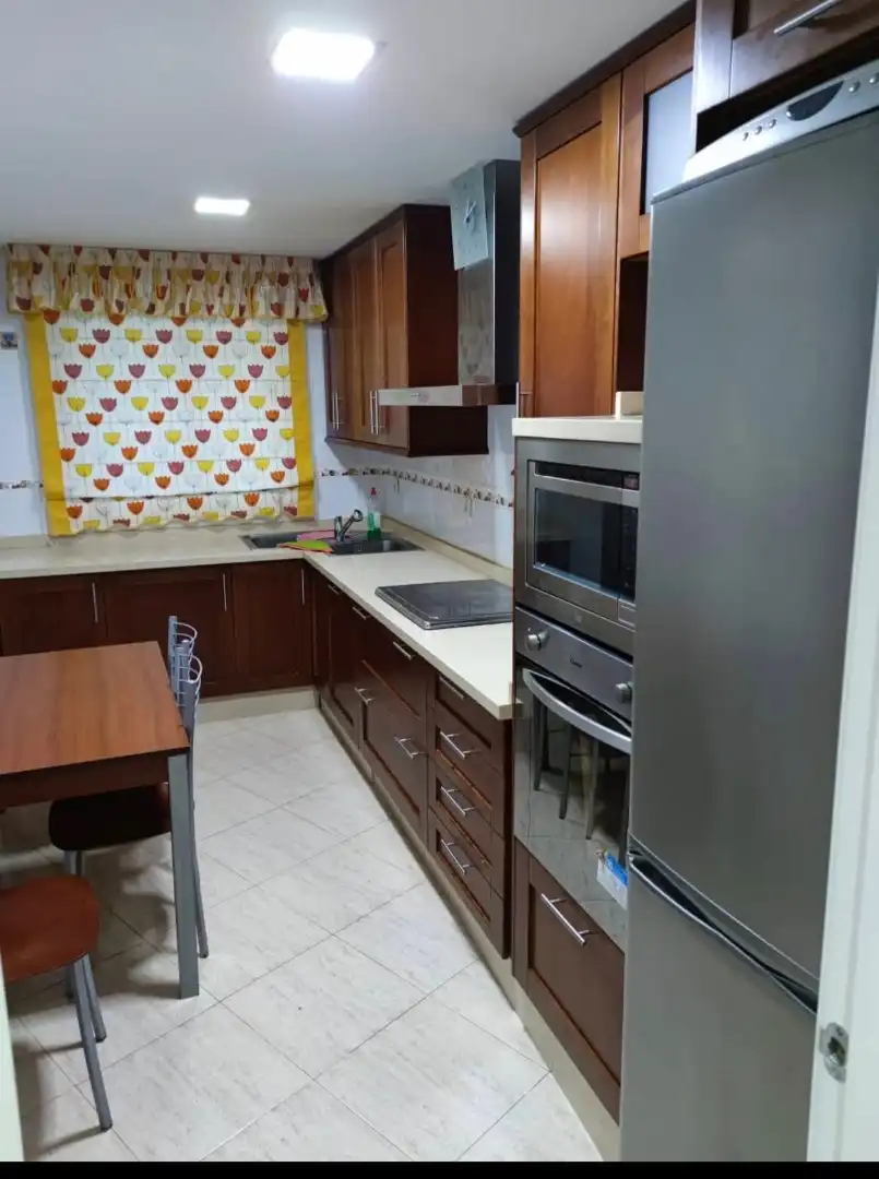 Room in Carrer d'Extremadura, 20, S'Eixample - Can Misses