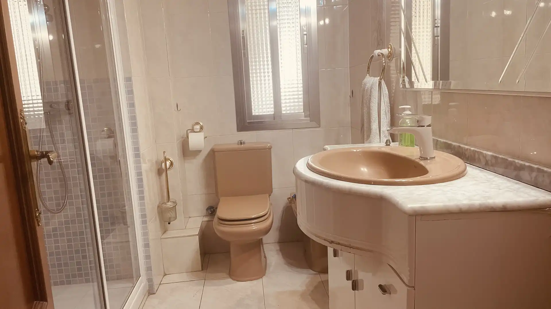 Flat for sale in Calle Japón, 6, Parque Ondarreta - Urtinsa Bathroom of Flat for sale in Alcorcón with Terrace and Balcony