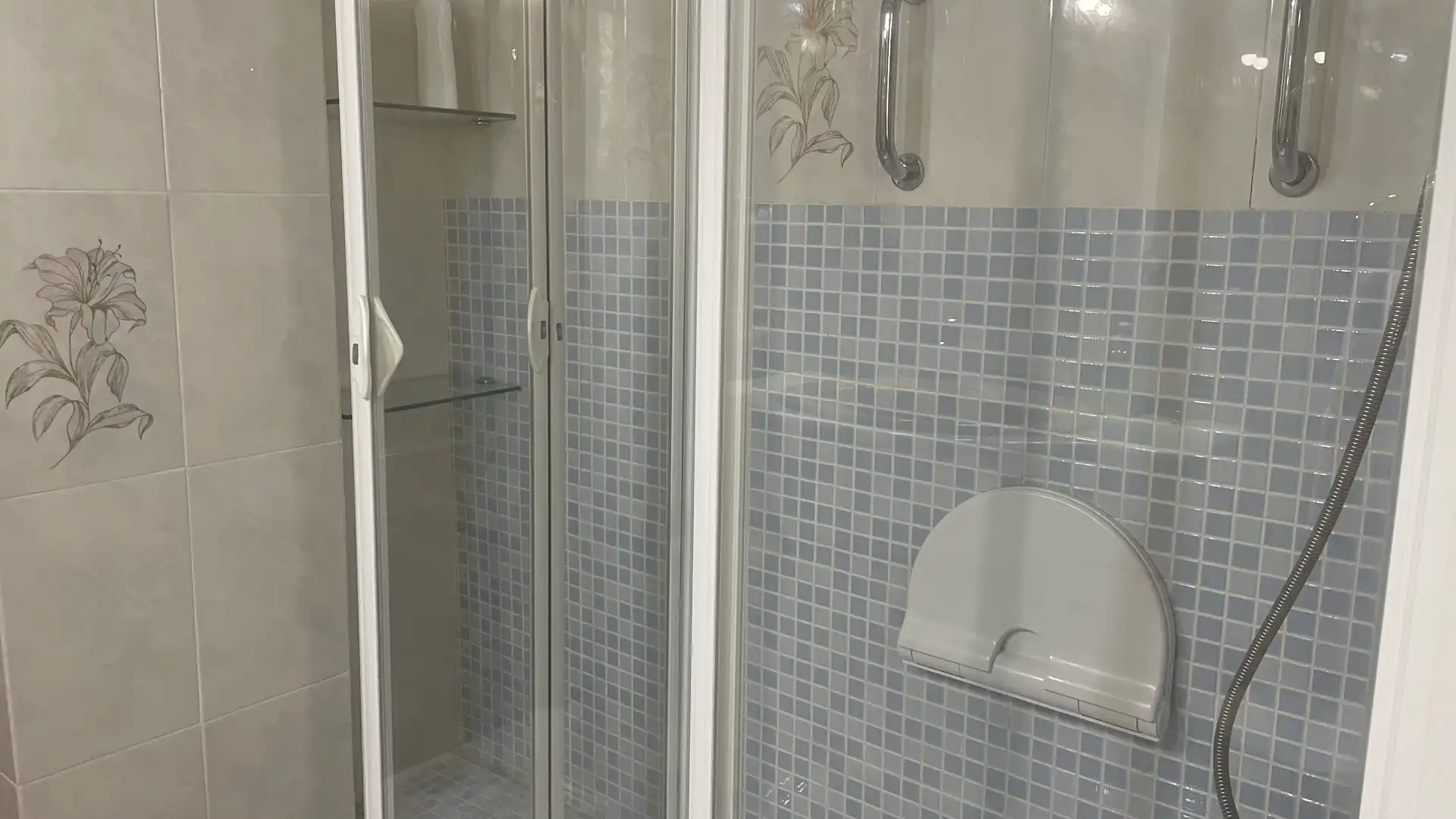 Flat for sale in Calle Japón, 6, Parque Ondarreta - Urtinsa Bathroom of Flat for sale in Alcorcón with Terrace and Balcony