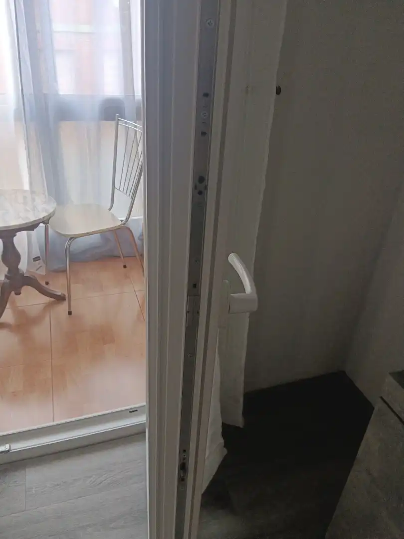 Pis en venda a Calle Isaac Peral, 1, Centro Dormitori de Pis en venda en Ponferrada amb Calefacció, Parquet i Moblat