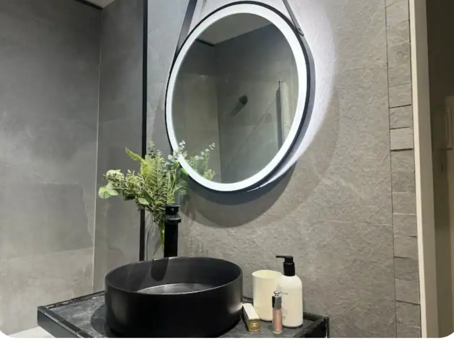 Flat for sale in Calle los Ciruelos, 47, Alisal - San Román Bathroom of Flat for sale in Santander with Heating, Parquet flooring and Furnished