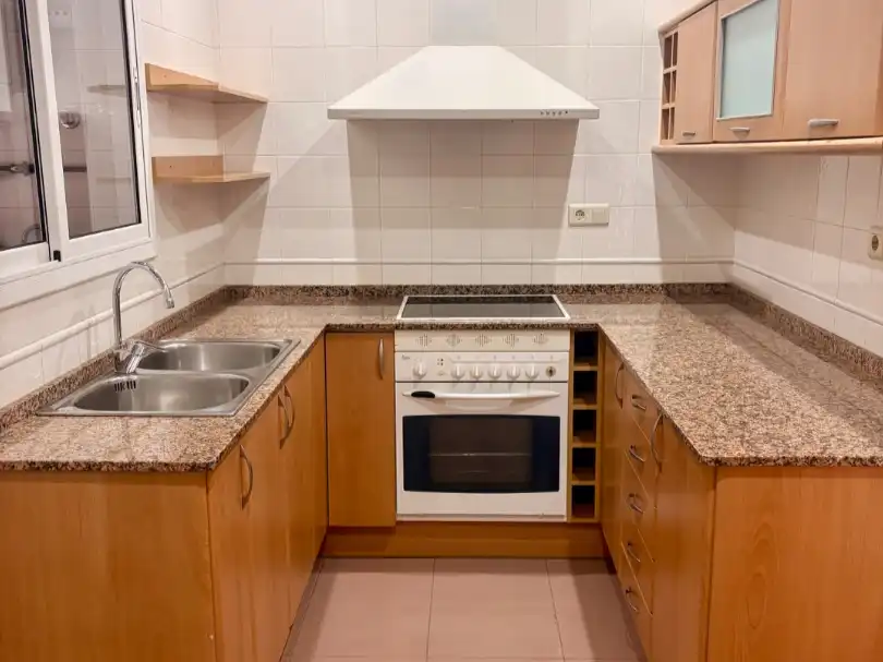 Piso de alquiler en Zona Nord Cocina de Piso de alquiler en Rubí
