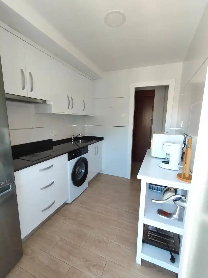 Room in Avenida de Cadiz, 8, Barrio de Zaidín