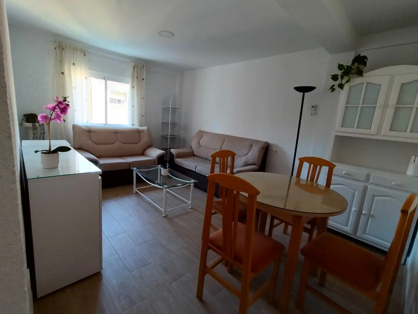 Room in Avenida de Cadiz, 8, Barrio de Zaidín