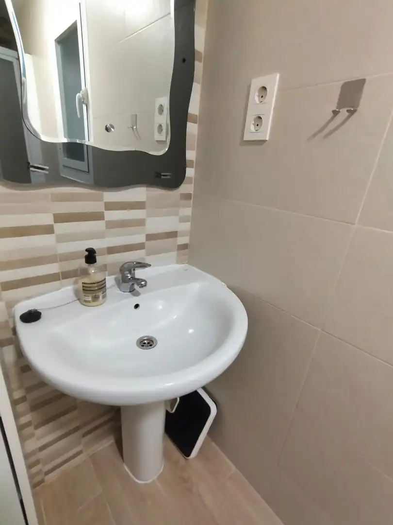Room in Avenida de Cadiz, 8, Barrio de Zaidín