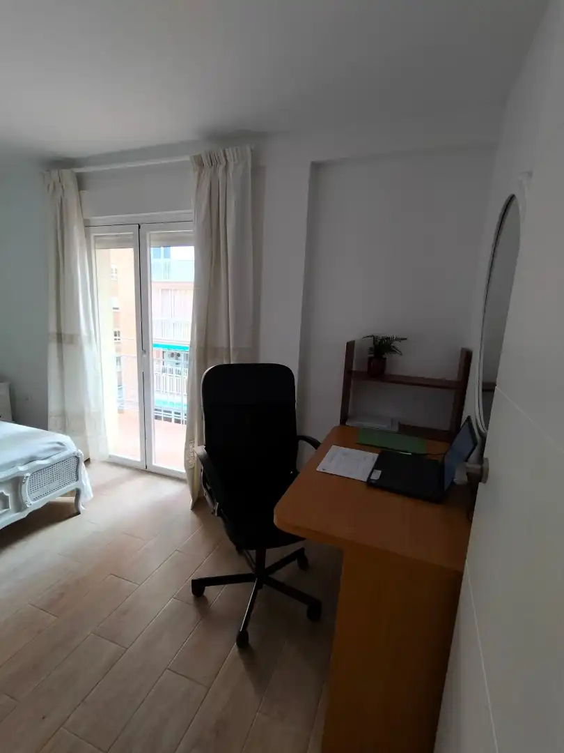 Room in Avenida de Cadiz, 8, Barrio de Zaidín