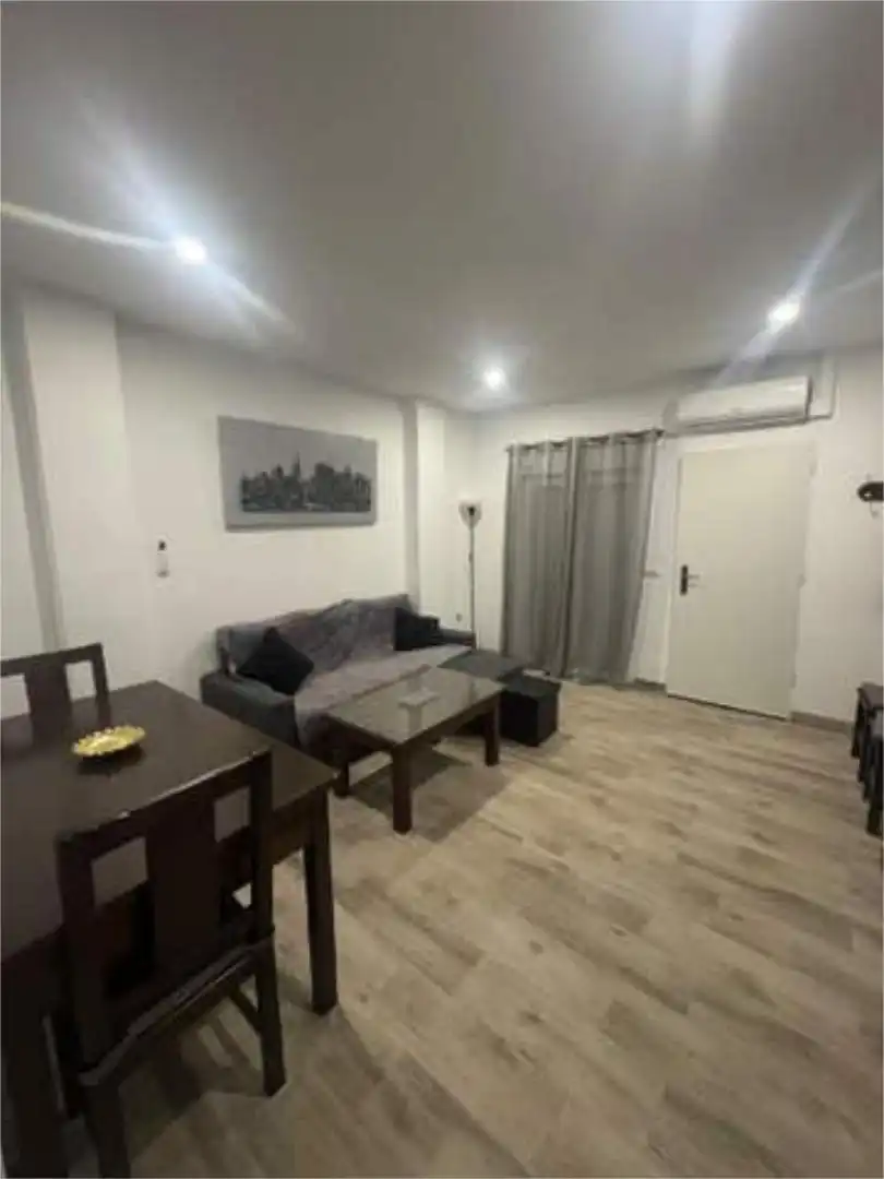 Piso de alquiler en Puente Genil Sala de estar de Piso de alquiler en Puente Genil con Calefacción y Amueblado