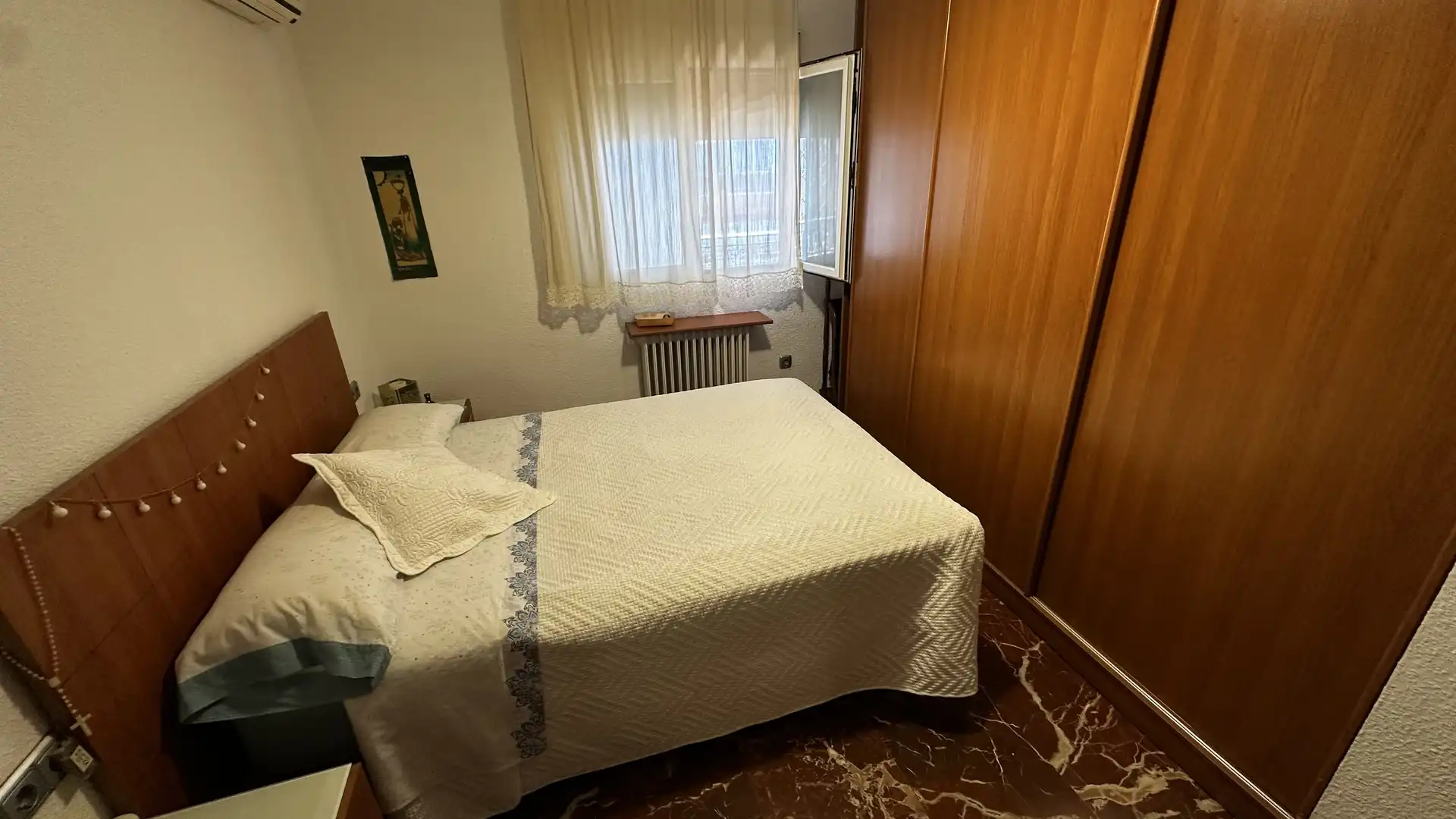 Pis en venda a Avenida Don Bosco, Barrio de Zaidín Dormitori de Pis en venda en Granada amb Aire condicionat, Calefacció i Jardí privat